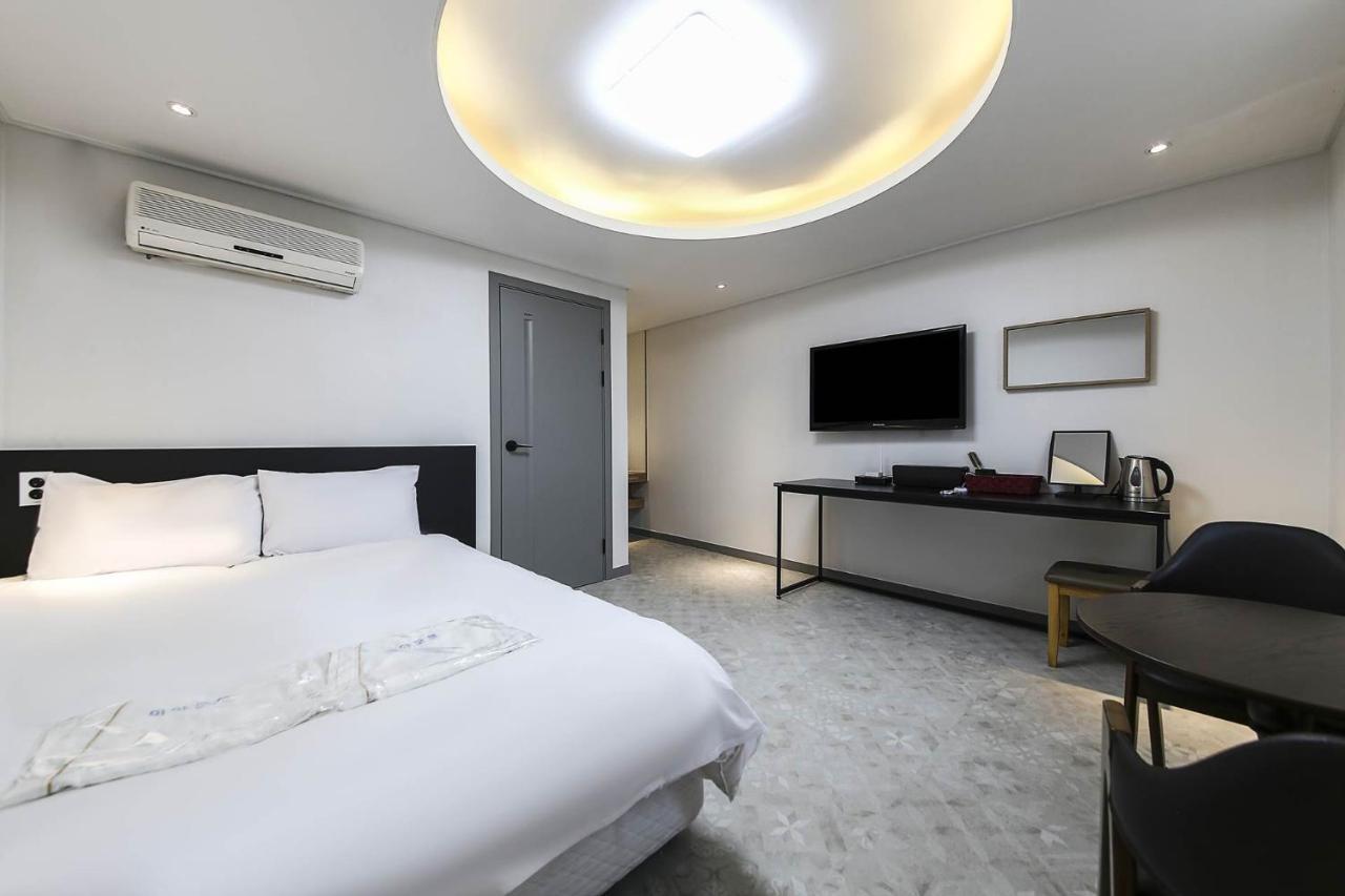 Motel Mi Amor Sokcho Zewnętrze zdjęcie